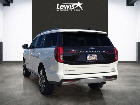 Used 2026 Ford Expedition Platinum w/ Platinum Ultimate Package AWD/4WD image 3