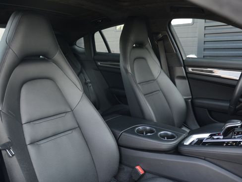 Certified 2023 Porsche Panamera GTS AWD/4WD image 29