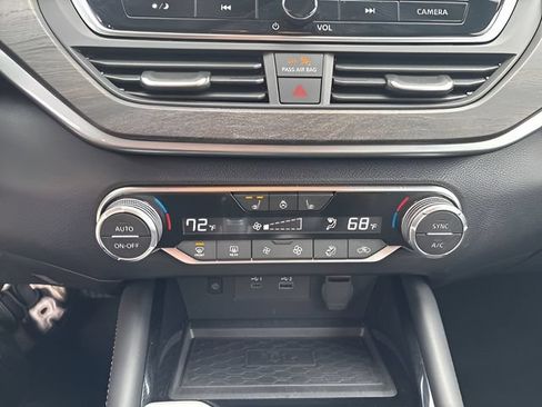 Used 2024 Nissan Altima 2.5 SL AWD/4WD image 24