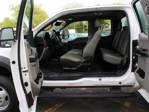 Used 2017 Ford F550 2WD SuperCab Super Duty image 11