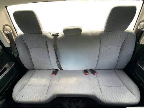 Used 2018 RAM 1500 Express w/ Express Value Package AWD/4WD image 12