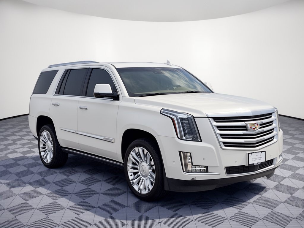 Used 2019 Cadillac Escalade Platinum AWD/4WD image 7