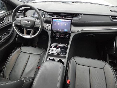 Used 2025 Jeep Grand Cherokee Limited 4xe image 42