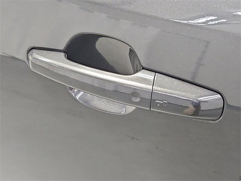 Used 2020 Jaguar F-PACE R-Sport image 20