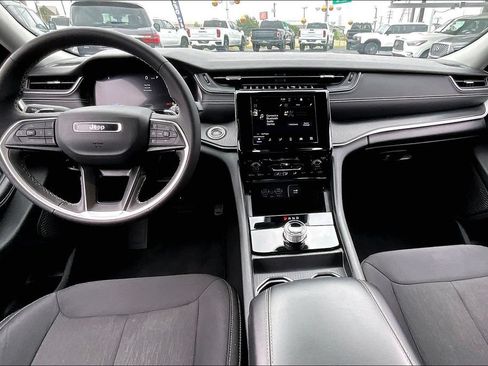 Used 2024 Jeep Grand Cherokee L Laredo AWD/4WD image 20