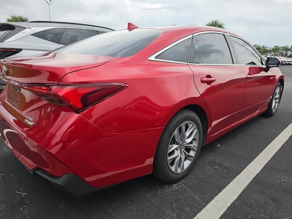 Used 2021 Toyota Avalon XLE w/ Moonroof Package FWD image 14