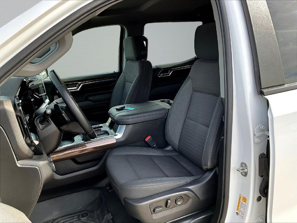 Used 2023 Chevrolet Silverado 1500 LT AWD/4WD image 24