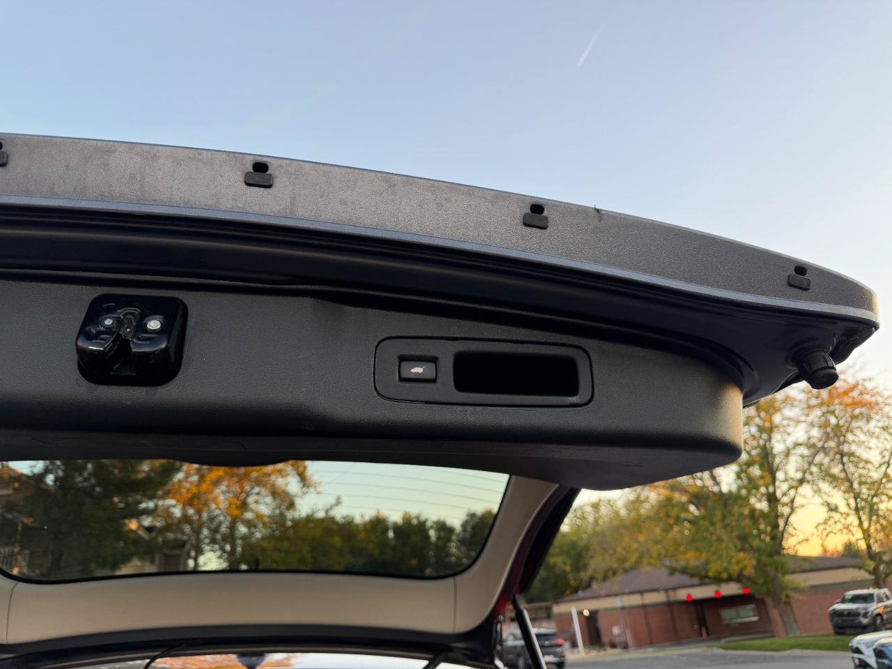 Used 2016 Honda CR-V Touring image 20