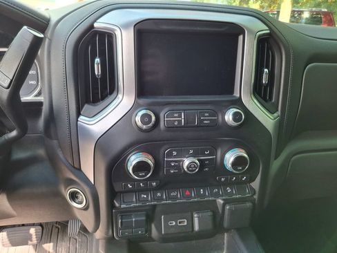 Used 2021 GMC Sierra 1500 SLT w/ SLT Premium Package AWD/4WD image 13