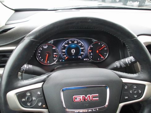 Used 2017 GMC Acadia Denali image 29