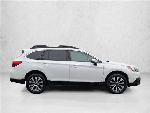 Used 2017 Subaru Outback 2.5i Limited image 4
