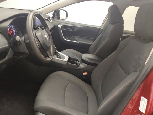 Used 2021 Toyota RAV4 LE AWD/4WD image 17