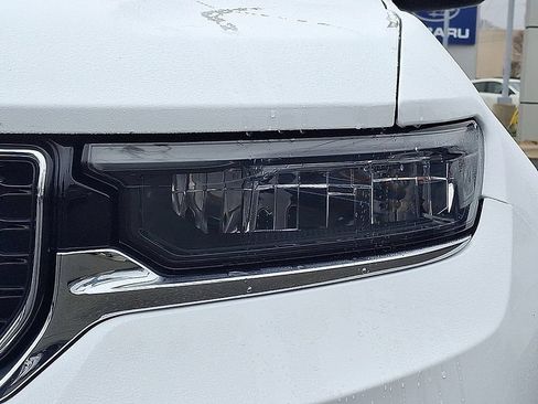 Used 2024 Jeep Grand Cherokee Limited AWD/4WD image 9