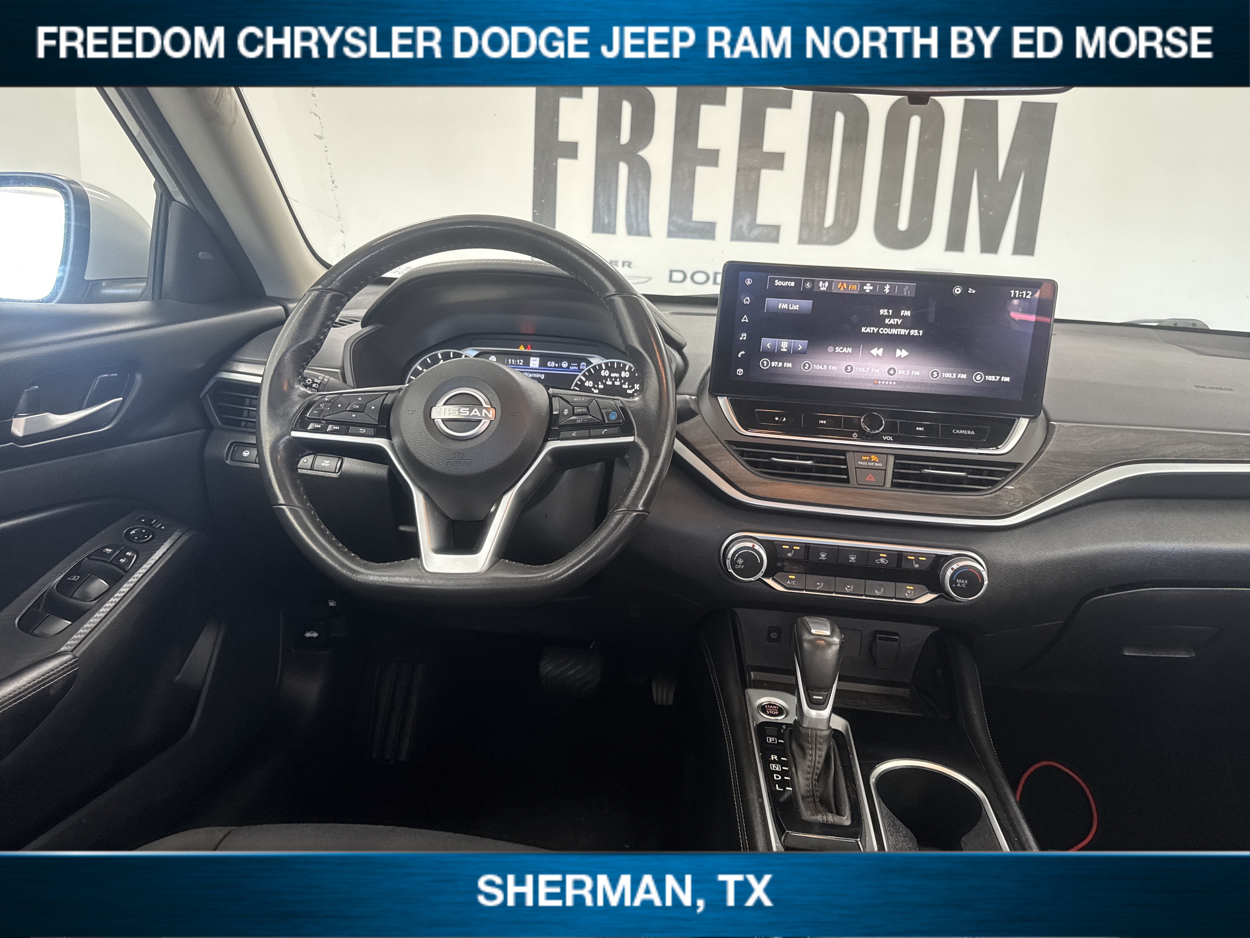 Used 2024 Nissan Altima 2.5 SV w/ SV Premium Package FWD image 11