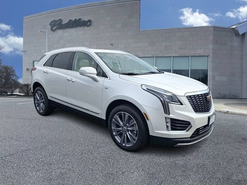 New 2026 Cadillac XT5 Premium Luxury w/ LPO, Floor Liner Package AWD/4WD image 2