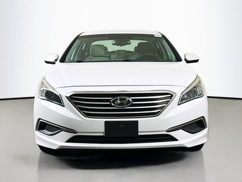 Used 2016 Hyundai Sonata SE image 2