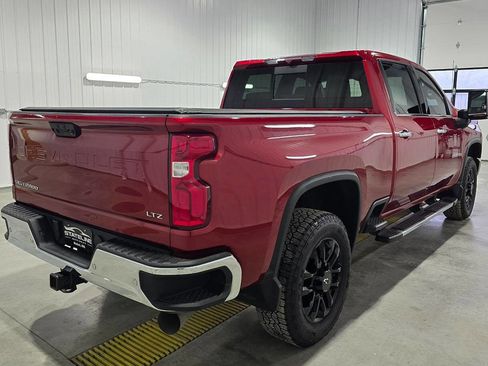 Used 2022 Chevrolet Silverado 2500 LTZ w/ LTZ Plus Package image 5
