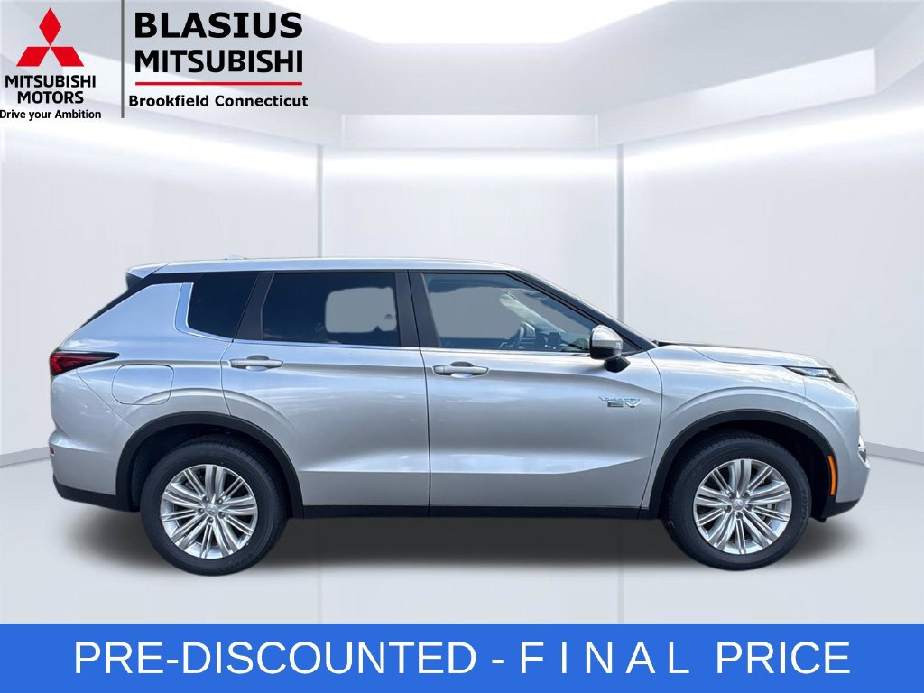 Used 2025 Mitsubishi Outlander ES AWD/4WD image 7