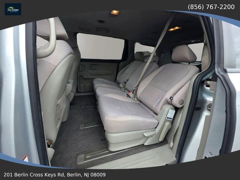 Used 2016 Kia Sedona LX w/ LX Convenience Package FWD image 30