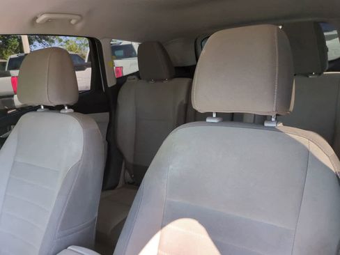 Used 2016 Ford Escape SE w/ Equipment Group 201A FWD image 8