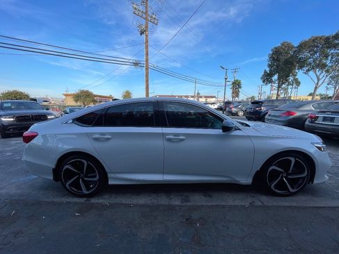 Used 2022 Honda Accord Sport image 4