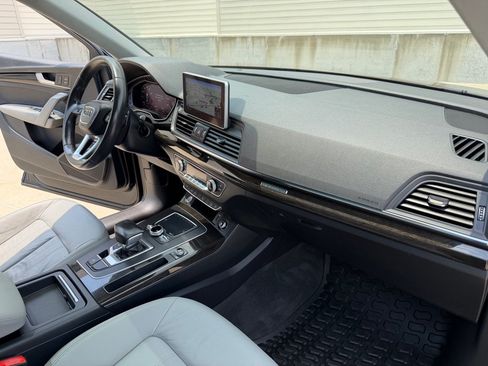 Used 2018 Audi Q5 2.0T Premium Plus w/ Premium Plus Package AWD/4WD image 22