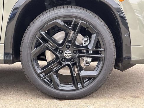 New 2026 Volkswagen Tiguan SE R-Line AWD/4WD image 7