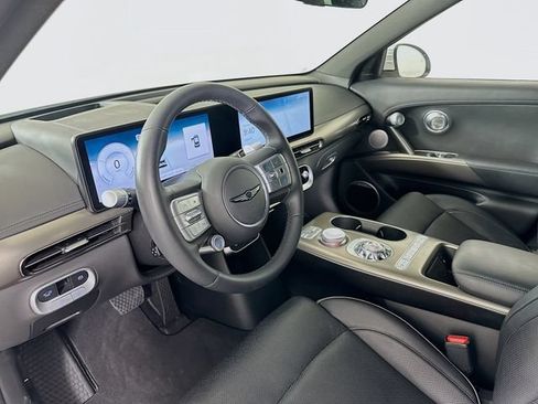 Used 2023 Genesis GV60 Advanced AWD/4WD image 9