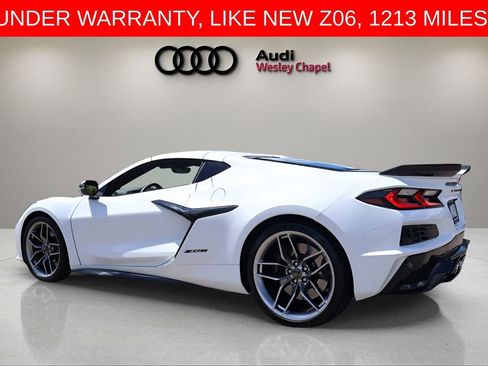Used 2025 Chevrolet Corvette Z06 RWD image 3