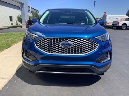 Certified 2024 Ford Edge SEL w/ Convenience Package AWD/4WD image 3