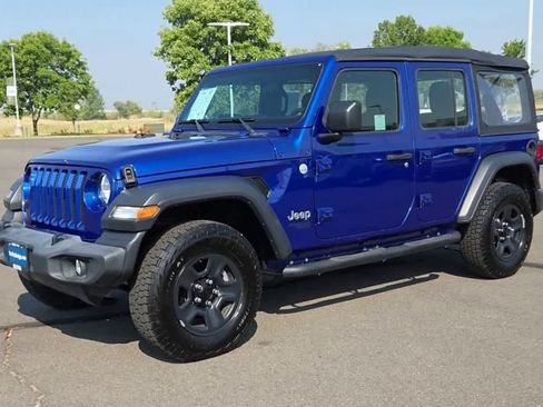 Used 2018 Jeep Wrangler Unlimited Sport AWD/4WD image 4