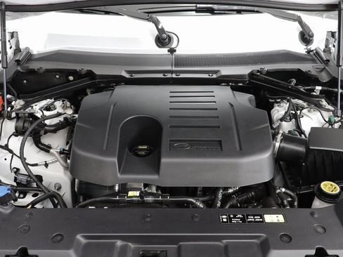 Used 2025 Land Rover Defender 110 S image 24