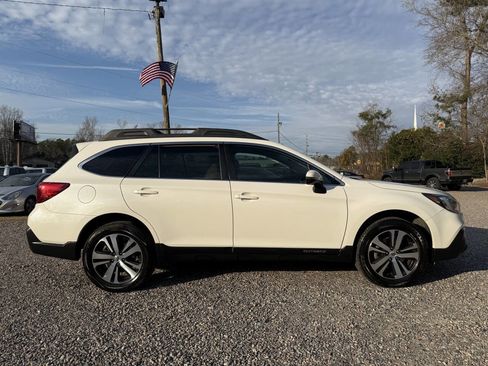 Used 2018 Subaru Outback 2.5i Limited image 22
