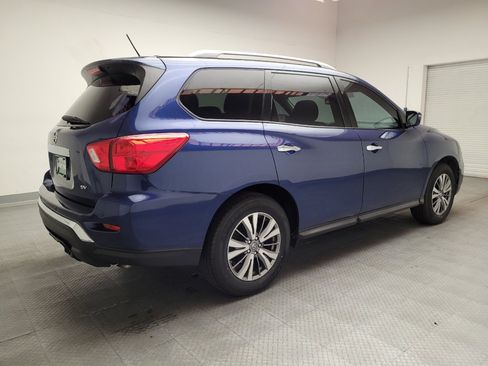 Used 2018 Nissan Pathfinder SV w/ SV Tech Package FWD image 10