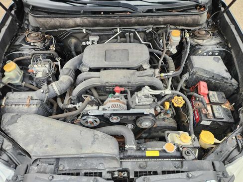 Used 2011 Subaru Outback 2.5i Limited image 33