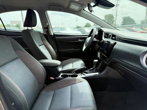 Used 2018 Toyota Corolla LE image 32
