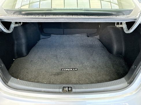 Used 2020 Toyota Corolla LE w/ Carpet Mat Package (TMS) FWD image 16