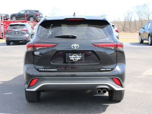 Used 2025 Toyota Highlander XSE image 8