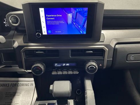 Used 2025 Toyota 4Runner SR5 AWD/4WD image 23