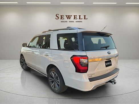 Used 2020 Ford Expedition Platinum RWD image 2
