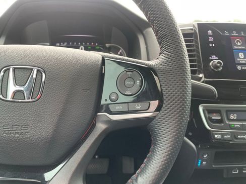 Used 2025 Honda Passport Black Edition image 18
