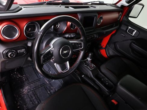 Used 2019 Jeep Wrangler Unlimited Rubicon w/ LED Lighting Group image 20