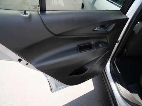 Used 2020 Chevrolet Equinox LT AWD/4WD image 18