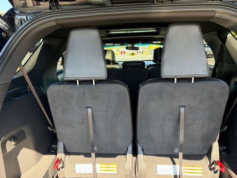 Used 2013 Ford Explorer XLT AWD/4WD image 25