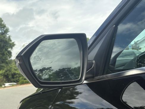 Used 2023 Hyundai Elantra Limited w/ Cargo Package image 13