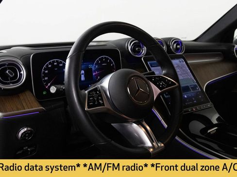 Used 2023 Mercedes-Benz GLC 300 4MATIC image 4