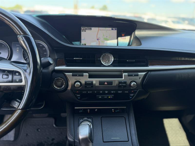 Used 2016 Lexus ES 350 w/ Navigation System Package FWD image 15