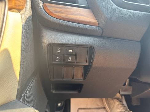 Used 2019 Honda CR-V Touring image 18