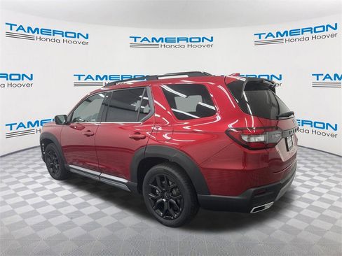 New 2025 Honda Pilot Touring image 3