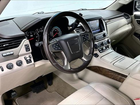 Used 2019 GMC Yukon Denali AWD/4WD image 16